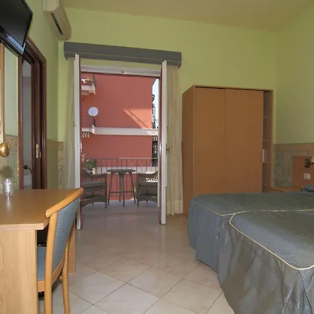 Hotel Nice Szálloda Sorrento