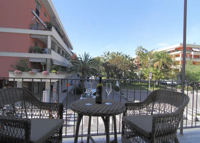 Отель Hotel Nice Сорренто