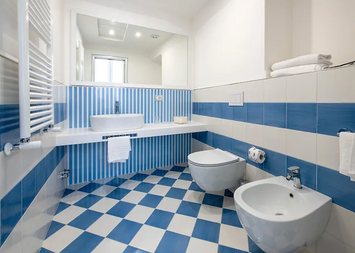 Отель Hotel Nice 3*