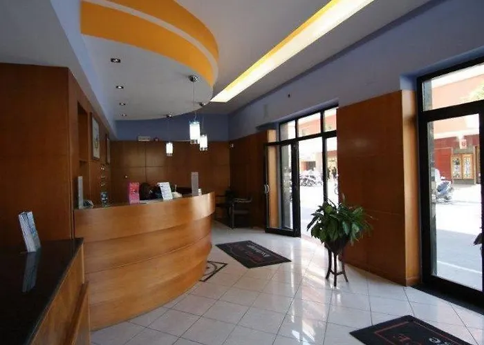 Hotel Nice Сорренто